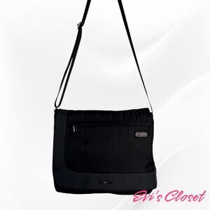 Tumi T-Tech Messenger Bag Laptop Work Bag Adjustable Shoulder Strap Black 5114 D